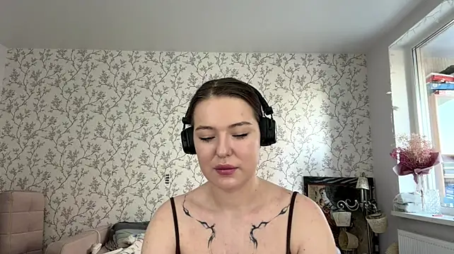 ElizbethPizza - Send ass picture to last tipper