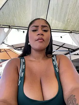 NayTorres - KEEP ME HORNY IN PUBLIC