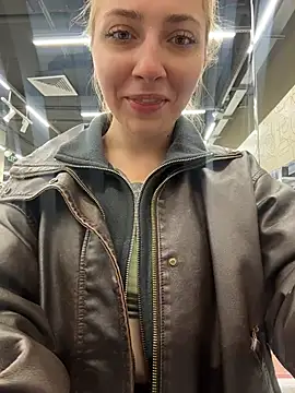 Sunny___Bunny - moan near ppl