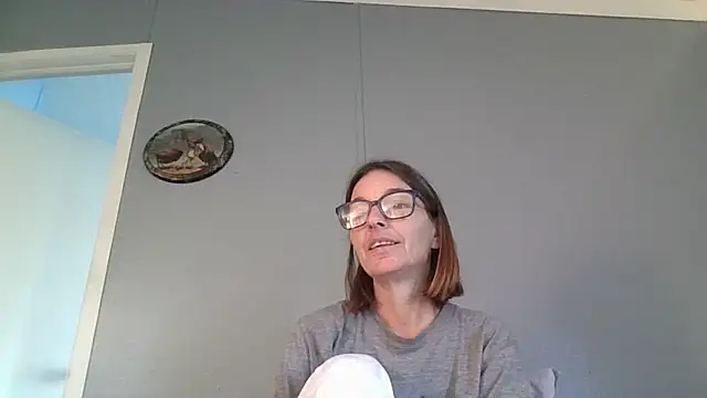 Bamalove80 - footjob on dildo