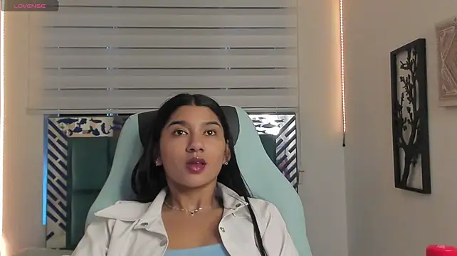 Aurora_Blazee - show tits