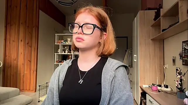 ShantaySteeves - Blow a tiny kiss 💋