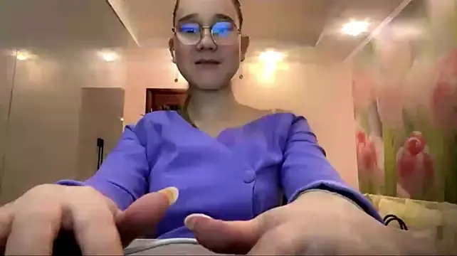 NanceeLeblanc - Blow kisses to everyone