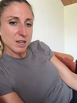 VivienneBlac - show my boobs for 3 min 🍑