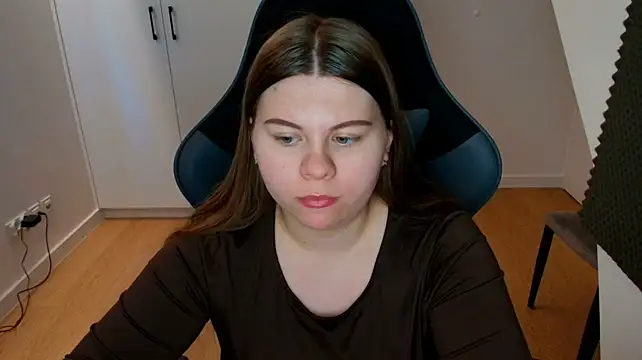 AbbyLuxee - DOGGY+SHAKE ASS🍑😁