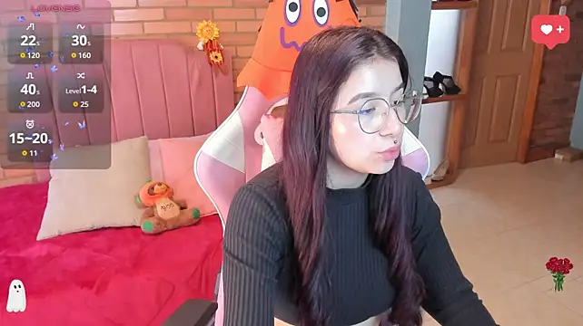 Amy_joones - Flirty dance + close-up pose 🥵😈