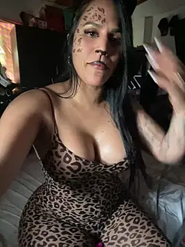 Chiquiscaro - Open pussy zoom