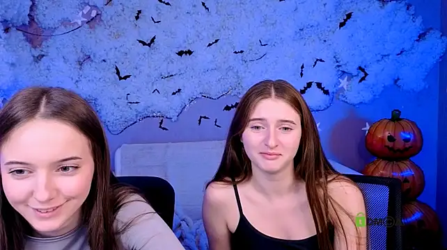 Chloe_ley - ass in panties 3 girls