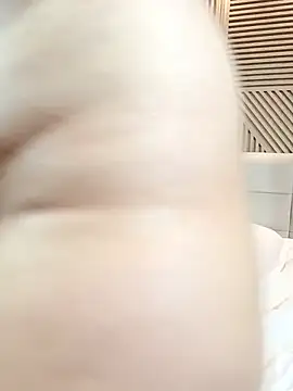 Inaya_khalifaa - 4 and bounces