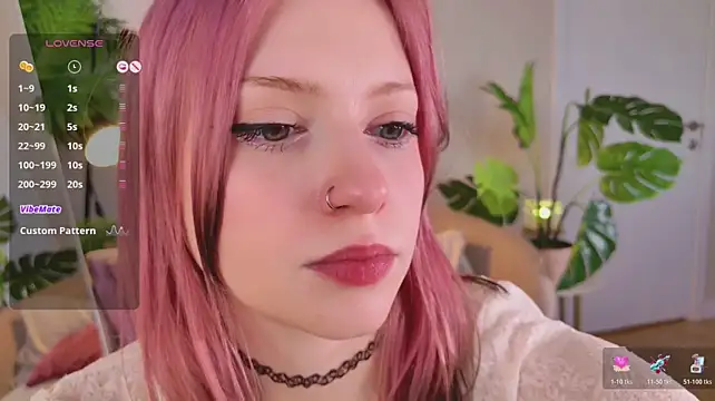 Arielabradberry - Eye contact+Tongue tease