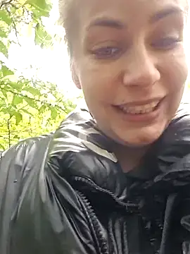 Keli_Jessi - Squirt in public park