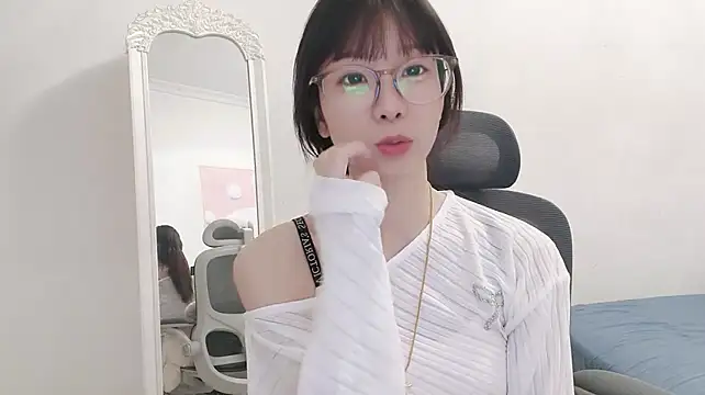 Angel_81 - 我人气不行但我气人还行