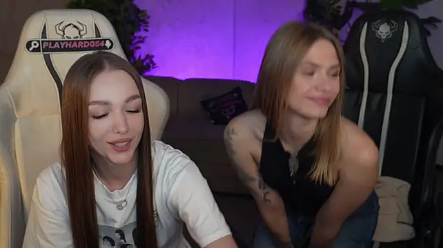 Ella_054 - doggy+slap ass 2 girls