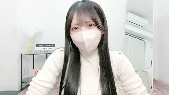 Yuinachan_v - 下の服ぽいっ♡