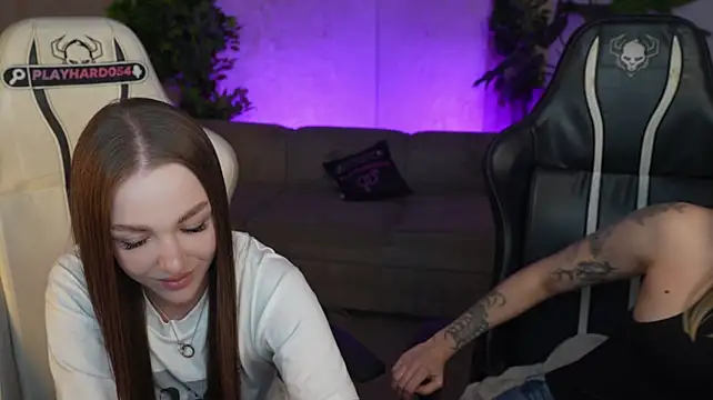 Ella_054 - doggy+slap ass 2 girls