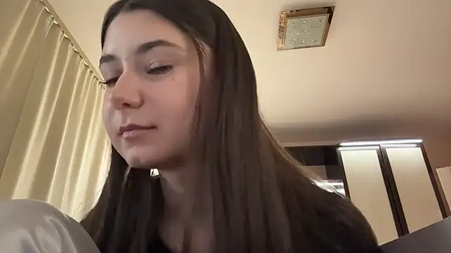 RanaeLaa - My first time here! For a kiss and wink