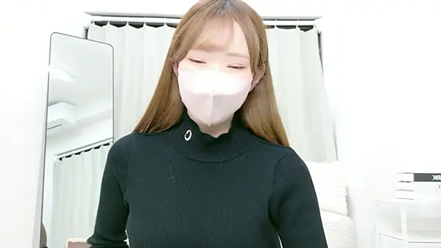 Yukachan_vv - ゴールで下の服ぽいっ♡