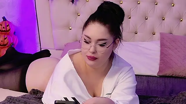 LunaXBabe - 🕯️Turning it naughty