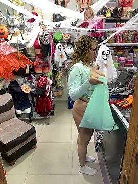 ROSALIASSHOP - FROM SCHOOLGIRL SERVING CUSTOMERS 5MIN