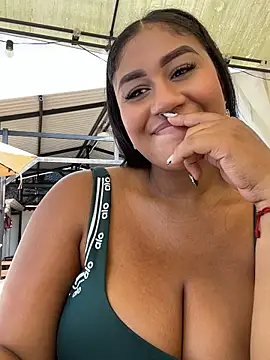 NayTorres - KEEP ME HORNY IN PUBLIC