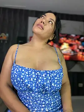 Abril10_ - Would u like me to send u a horny video