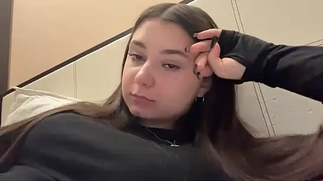 RanaeLaa - My first time here! For a kiss and wink