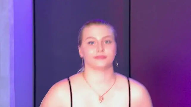Amy_mit - domi