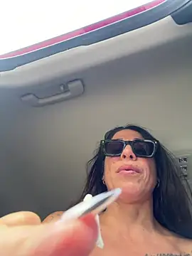 Sexy7883 - @Tits outside bear stranger