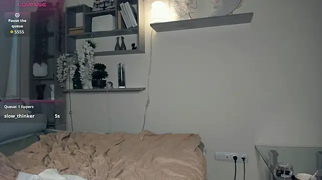 MellisaCerenzia - Show boobs