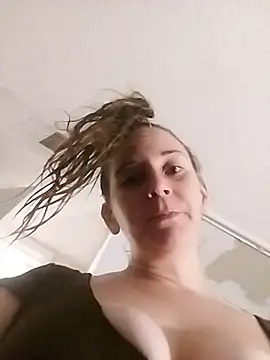 Prettyalizae - Watch me shower