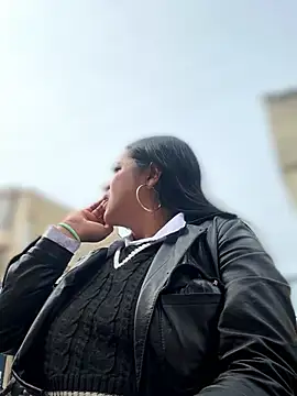 Outdoors-Mia_Khalifa - showing pussy in public