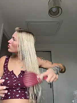 Blondetart69 - SPREAD HOLES DOGGY
