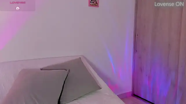 Naishaaford - spread your ass 1 min