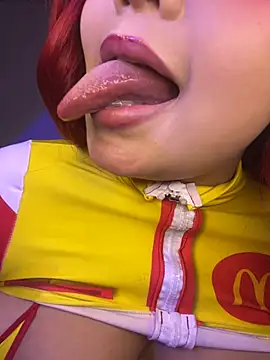 CharlotteMillers - I play and suck my juice nipples