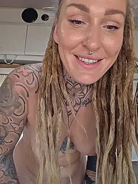 Mira-Grey89 - 💦🍆 Big Dildo sloppy Blowjob