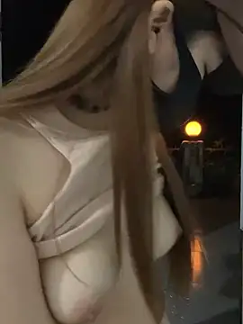 My_Melodyy - Make me cum pussy in public garden 🪴😈