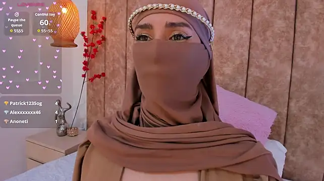 Rawiya - show boobs and squeeze them 🔥