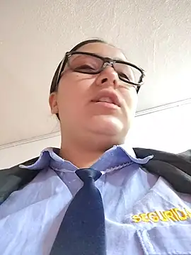 Cute_Penelope - zoom pussy+rub clitoris at work🤫shh