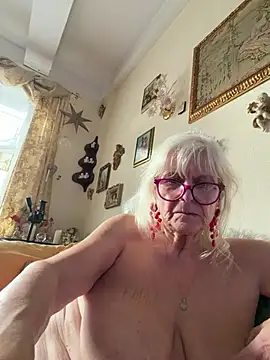 HotGrandma70 - 🍒Brüste 1 Minute zeigen