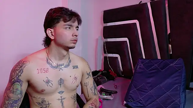 AliceandMax - TORTURE HER NIPPLES WITHOUT MRCY