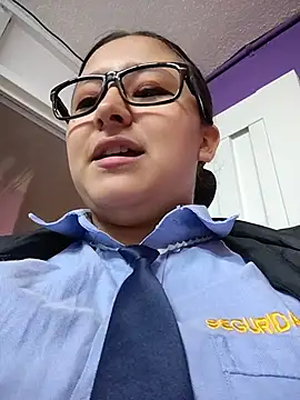 Cute_Penelope - zoom pussy+rub clitoris at work🤫shh