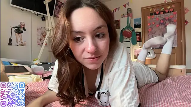 ArlettaHomza - Sqeeze tits colse cam