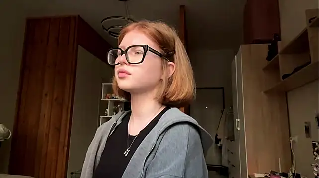 ShantaySteeves - Hands on cheeks, shy look 🥰