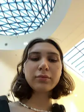QuitieLia - Play with ass in the fitting room