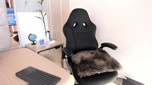 Naughty__Mom - 💦😈Luisa you are so sexy!