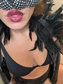 Baby_Selly - Quanto vorrei il cazzo adesso . Succhio