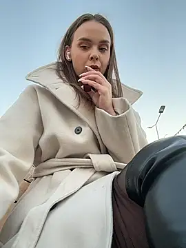 KristiRich - Fingers in pussy+spank ass🍑