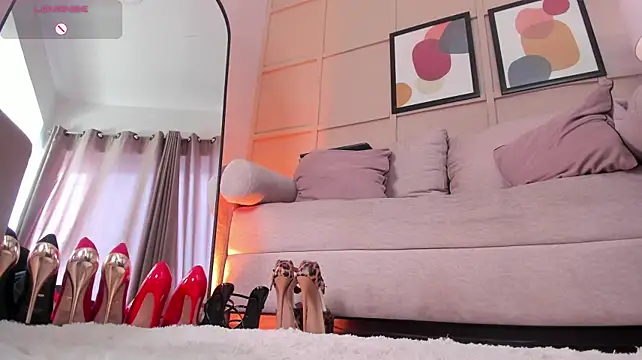 Ashley_leon_ - model legs & show boots