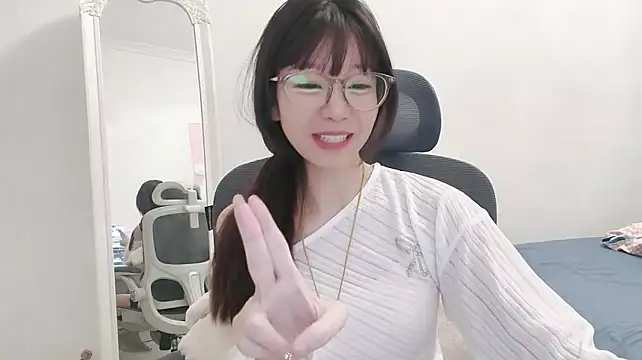 Angel_81 - 我人气不行但我气人还行