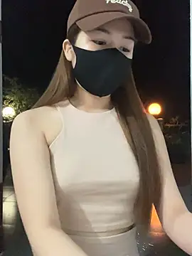My_Melodyy - Make me cum pussy in public garden 🪴😈